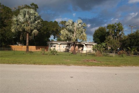Купить коммерческую недвижимость в Окичоби, Флорида 307.88м2, № 690659 - фото 1