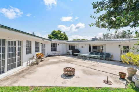 Casa en venta en Southwest Ranches, Florida, 7 dormitorios, 512.36 m2 № 956563 - foto 4