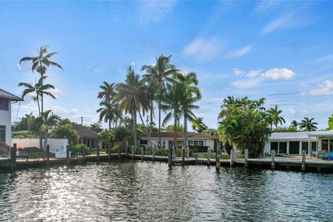 House in Fort Lauderdale, Florida 3 bedrooms, 176.61 sq.m. № 884373 - photo 5