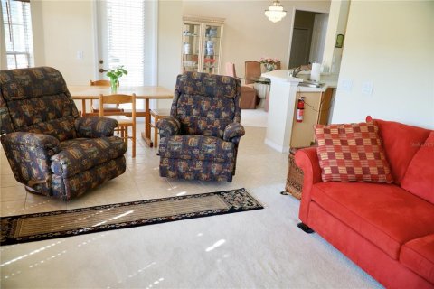Villa ou maison à vendre à Davenport, Floride: 4 chambres, 187.85 m2 № 380437 - photo 8