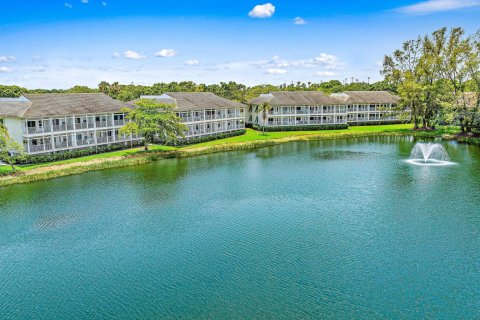 Copropriété à vendre à Palm Beach Gardens, Floride: 2 chambres, 71.53 m2 № 1186929 - photo 1