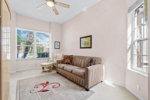 House in Lake Worth, Florida 3 bedrooms, 230.96 sq.m. № 1091666 - photo 20