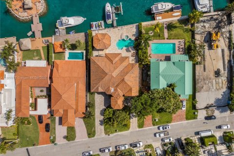 Casa en venta en Sunny Isles Beach, Florida, 6 dormitorios, 452.53 m2 № 1117503 - foto 17