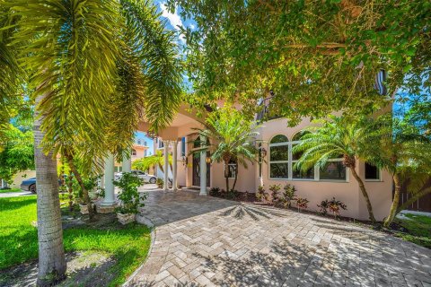 Casa en venta en Sunny Isles Beach, Florida, 6 dormitorios, 452.53 m2 № 1117503 - foto 26