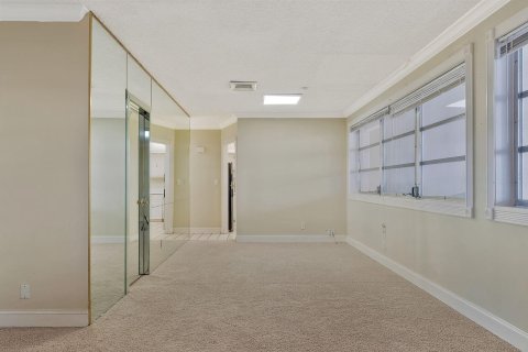 Copropriété à vendre à Fort Lauderdale, Floride: 1 chambre, 102.75 m2 № 1136310 - photo 18