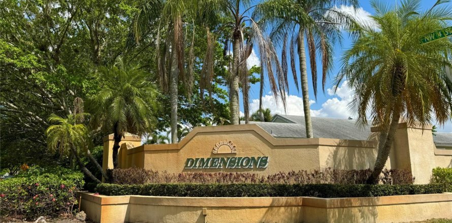 Casa en Pembroke Pines, Florida 3 dormitorios, 139.82 m2 № 1208747