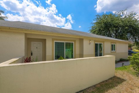 Casa en venta en Pembroke Pines, Florida, 3 dormitorios, 139.82 m2 № 1208747 - foto 11