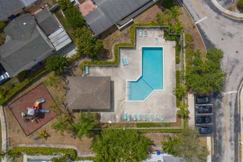 Villa ou maison à vendre à Pembroke Pines, Floride: 3 chambres, 139.82 m2 № 1208747 - photo 5