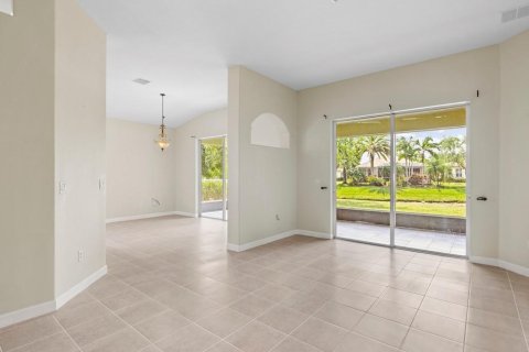 House in Vero Beach, Florida 4 bedrooms, 189.06 sq.m. № 1128032 - photo 25