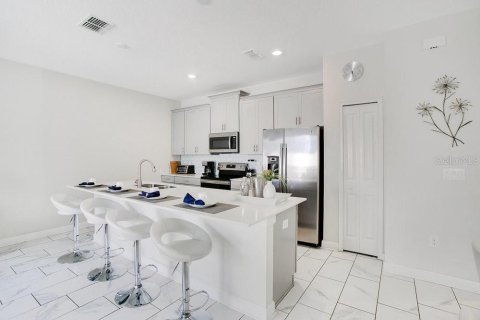 Adosado en venta en Davenport, Florida, 4 dormitorios, 176.7 m2 № 1273827 - foto 8