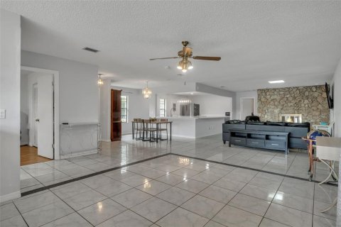 House in Edgewater, Florida 3 bedrooms, 154.59 sq.m. № 1276043 - photo 18