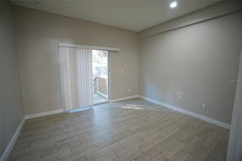 Casa en alquiler en Tampa, Florida, 3 dormitorios, 120.12 m2 № 1349273 - foto 13