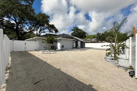 Villa ou maison à louer à Sarasota, Floride: 3 chambres, 131.27 m2 № 1349274 - photo 2