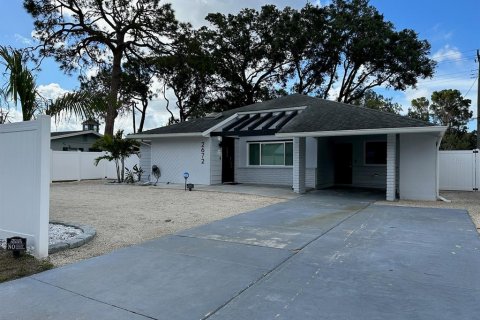 Villa ou maison à louer à Sarasota, Floride: 3 chambres, 131.27 m2 № 1349274 - photo 1