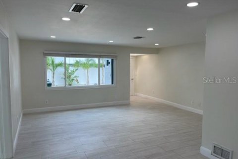 Villa ou maison à louer à Sarasota, Floride: 3 chambres, 131.27 m2 № 1349274 - photo 15