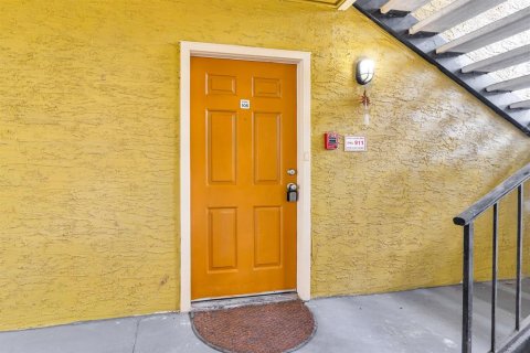 Condominio en venta en Kissimmee, Florida, 1 dormitorio, 50.07 m2 № 864081 - foto 2