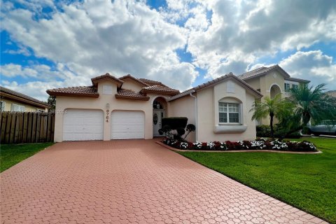 Casa en venta en Doral, Florida, 4 dormitorios, 180.79 m2 № 1099333 - foto 3