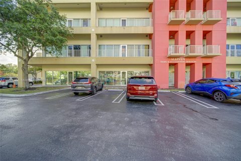 Immobilier commercial à vendre à Hialeah, Floride № 1116033 - photo 18