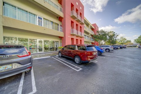 Immobilier commercial à vendre à Hialeah, Floride № 1116033 - photo 19