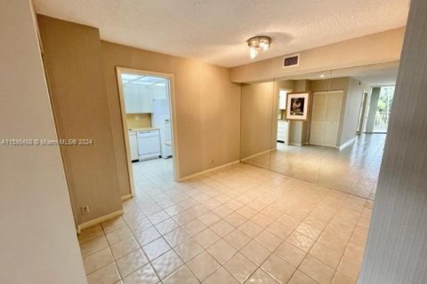 Copropriété à vendre à Miami, Floride: 2 chambres, 121.89 m2 № 1184416 - photo 9