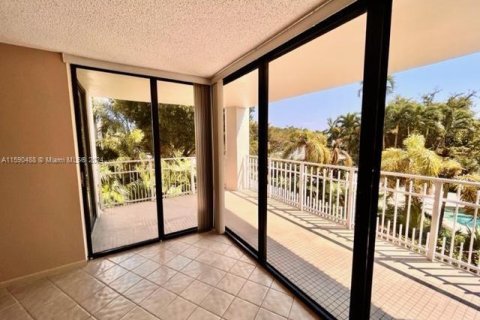 Copropriété à vendre à Miami, Floride: 2 chambres, 121.89 m2 № 1184416 - photo 5