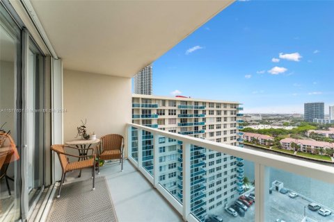 Copropriété à vendre à Hollywood, Floride: 1 chambre, 83.61 m2 № 1127535 - photo 14