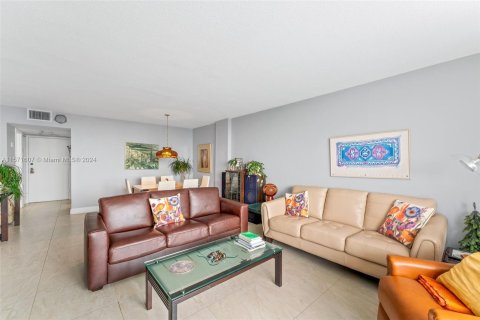 Condominio en venta en Hollywood, Florida, 1 dormitorio, 83.61 m2 № 1127535 - foto 10