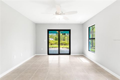 Villa ou maison à vendre à Port Charlotte, Floride: 3 chambres, 148.64 m2 № 220143 - photo 13