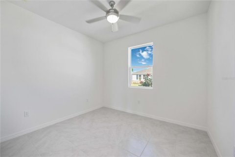 Casa en venta en Fort Myers, Florida, 5 dormitorios, 238.39 m2 № 1198889 - foto 13