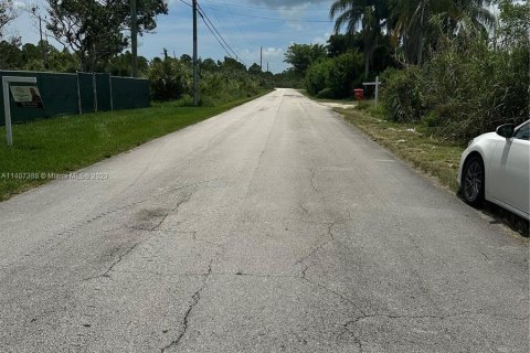 Terrain à vendre à Miami, Floride № 705461 - photo 8