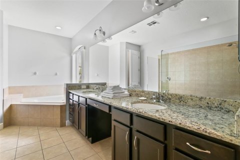 Villa ou maison à vendre à Kissimmee, Floride: 6 chambres, 409.51 m2 № 1326197 - photo 28