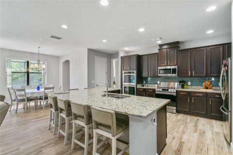 Casa en venta en Kissimmee, Florida, 6 dormitorios, 409.51 m2 № 1326197 - foto 14