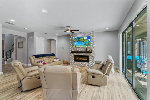 House in BELLALAGO in Kissimmee, Florida 6 bedrooms, 409.51 sq.m. № 1326197 - photo 22