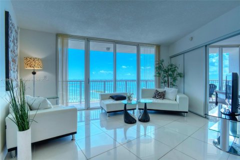 Condominio en venta en Miami, Florida, 2 dormitorios, 97.36 m2 № 1348337 - foto 4