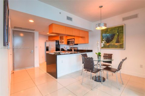 Condominio en venta en Miami, Florida, 2 dormitorios, 97.36 m2 № 1348337 - foto 3