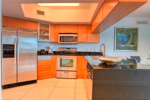 Condominio en venta en Miami, Florida, 2 dormitorios, 97.36 m2 № 1348337 - foto 2