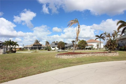 Terreno en venta en Punta Gorda, Florida № 1427772 - foto 2