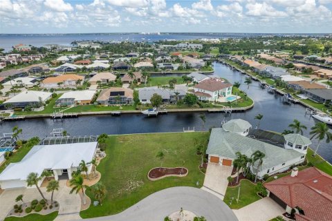 Terreno en venta en Punta Gorda, Florida № 1427772 - foto 1