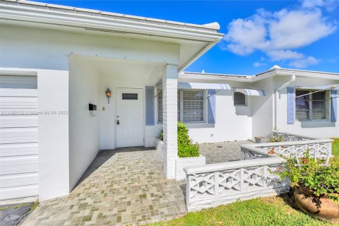 Casa en venta en Pompano Beach, Florida, 2 dormitorios, 117.06 m2 № 853793 - foto 4