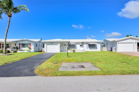 Casa en venta en Pompano Beach, Florida, 2 dormitorios, 117.06 m2 № 853793 - foto 1