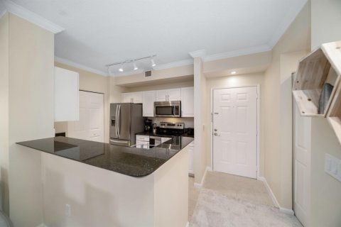 Condo in West Palm Beach, Florida, 2 bedrooms  № 976850 - photo 23
