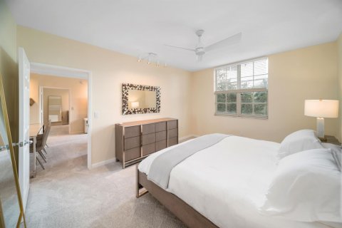 Condo in West Palm Beach, Florida, 2 bedrooms  № 976850 - photo 19