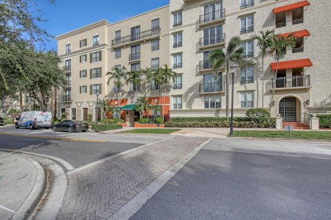 Condo in West Palm Beach, Florida, 2 bedrooms  № 976850 - photo 11