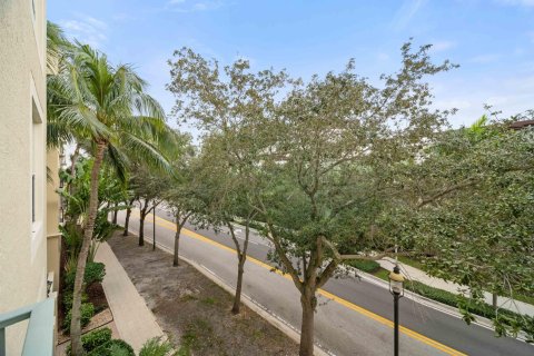 Condo in West Palm Beach, Florida, 2 bedrooms  № 976850 - photo 10