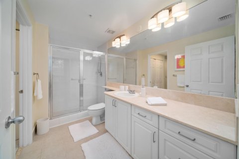 Condo in West Palm Beach, Florida, 2 bedrooms  № 976850 - photo 17