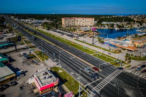 Immobilier commercial à vendre à New Port Richey, Floride: 227.42 m2 № 1256733 - photo 9