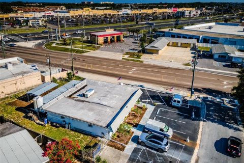 Propiedad comercial en venta en New Port Richey, Florida, 227.42 m2 № 1256733 - foto 3