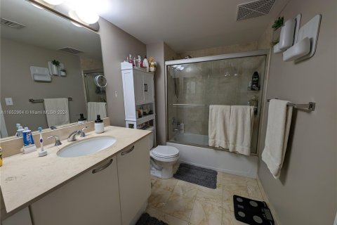 Condominio en venta en Miami, Florida, 1 dormitorio, 73.49 m2 № 1348362 - foto 8