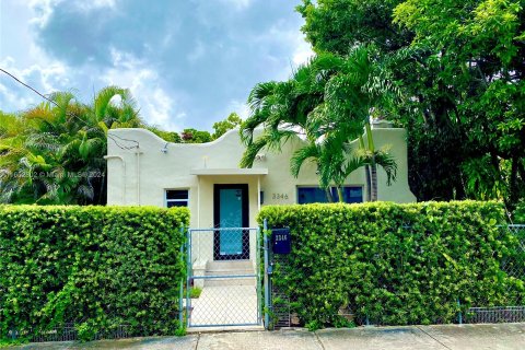 House in Miami, Florida 3 bedrooms, 114.83 sq.m. № 1348361 - photo 2