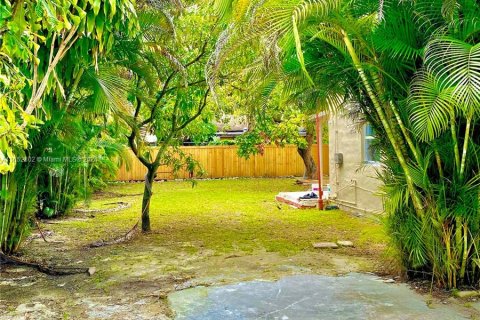 House in Miami, Florida 3 bedrooms, 114.83 sq.m. № 1348361 - photo 14